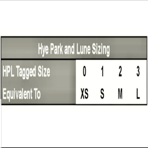 🎉 Venessa Short Sleeve tee by Hye Park and Lune - Picture 4 of 4